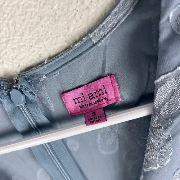 Mi Ami by Francesca’s Brandie Floral Jacquard Romper Light Blue S - Picture 11 of 11